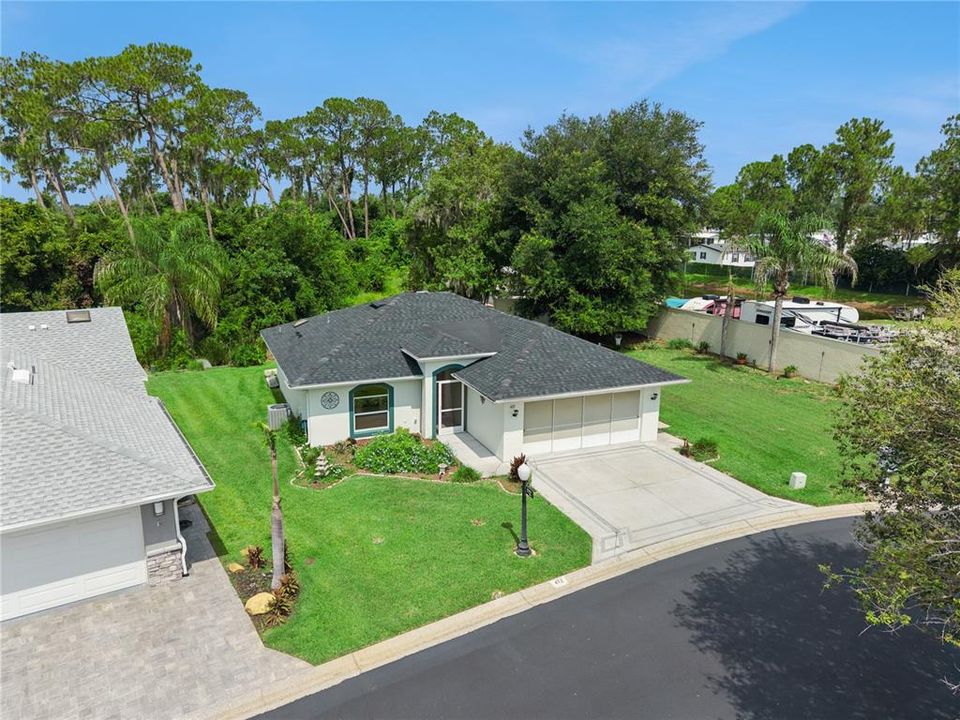 For Sale: $240,000 (2 beds, 2 baths, 1117 Square Feet)