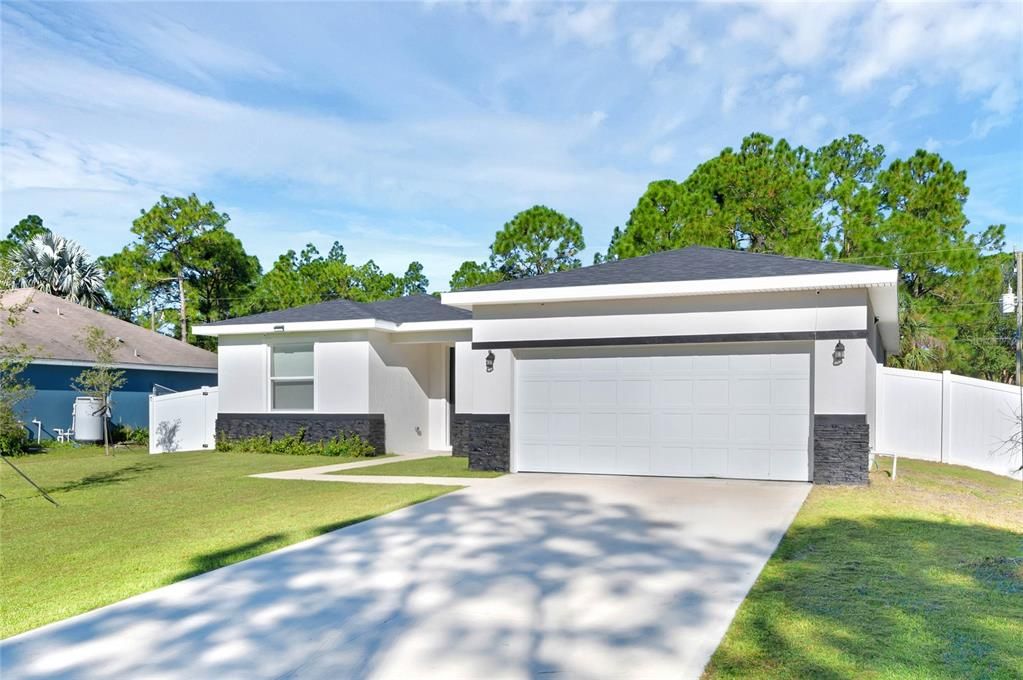For Sale: $310,000 (3 beds, 2 baths, 1472 Square Feet)