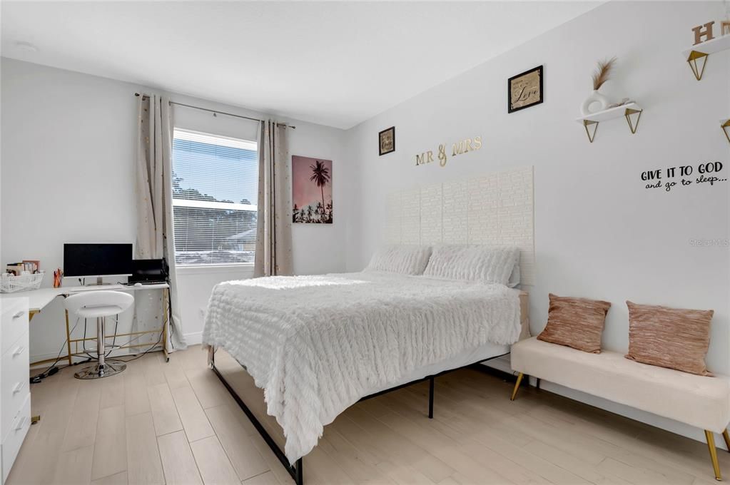 For Sale: $310,000 (3 beds, 2 baths, 1472 Square Feet)