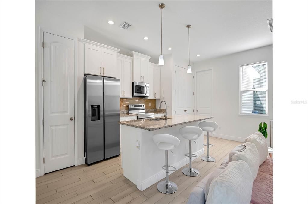 For Sale: $310,000 (3 beds, 2 baths, 1472 Square Feet)