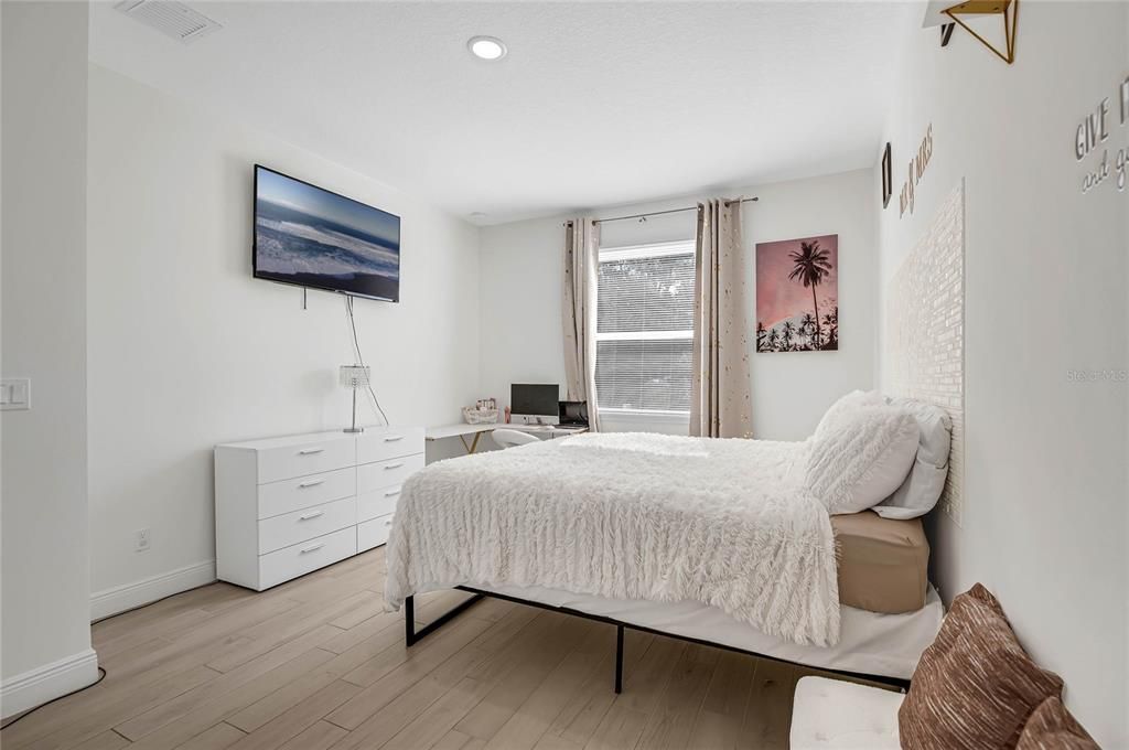For Sale: $310,000 (3 beds, 2 baths, 1472 Square Feet)