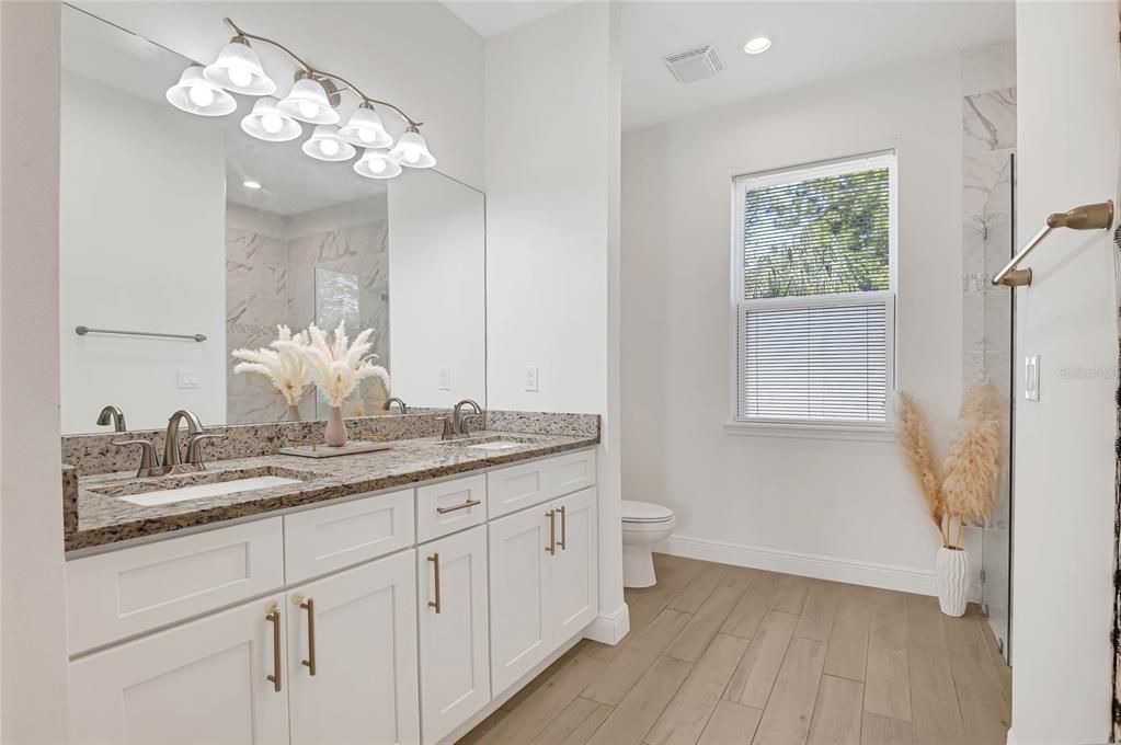 For Sale: $310,000 (3 beds, 2 baths, 1472 Square Feet)