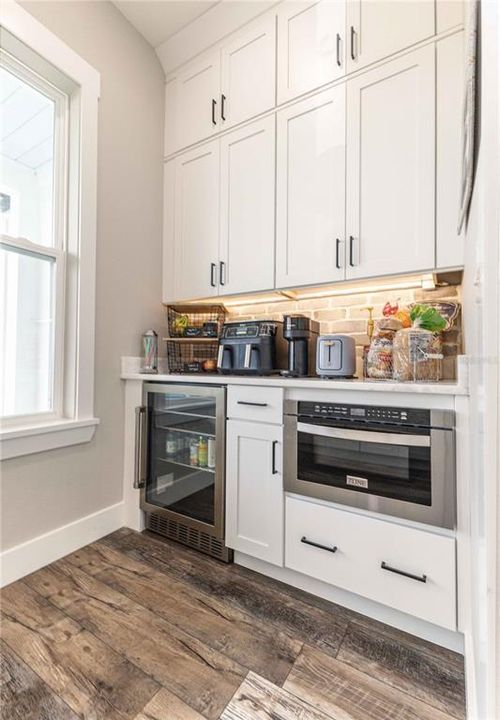 For Sale: $1,290,000 (4 beds, 3 baths, 3031 Square Feet)
