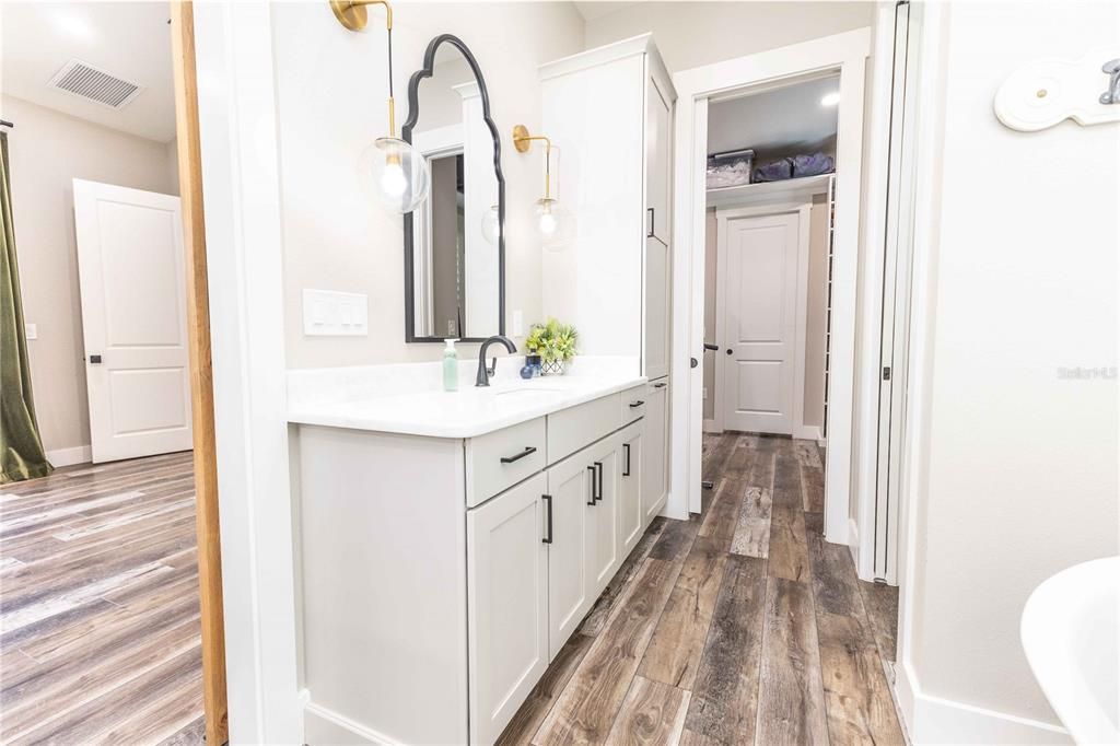 For Sale: $1,290,000 (4 beds, 3 baths, 3031 Square Feet)