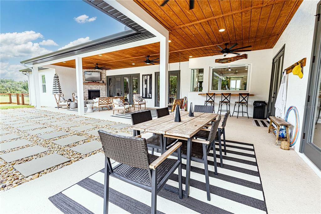 For Sale: $1,290,000 (4 beds, 3 baths, 3031 Square Feet)
