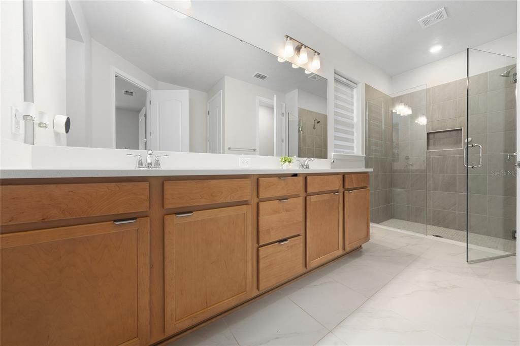 En Venta: $484,990 (3 camas, 2 baños, 1608 Pies cuadrados)
