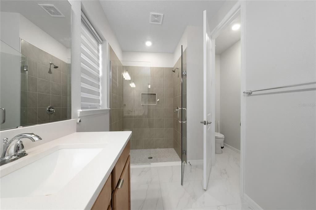 En Venta: $484,990 (3 camas, 2 baños, 1608 Pies cuadrados)