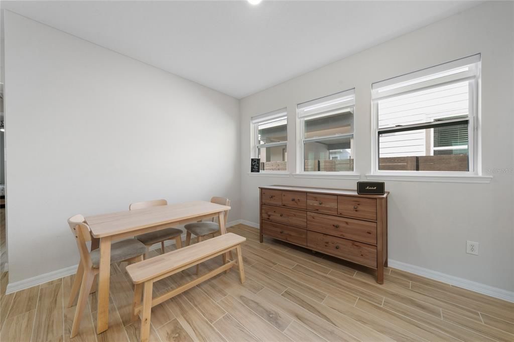 En Venta: $484,990 (3 camas, 2 baños, 1608 Pies cuadrados)