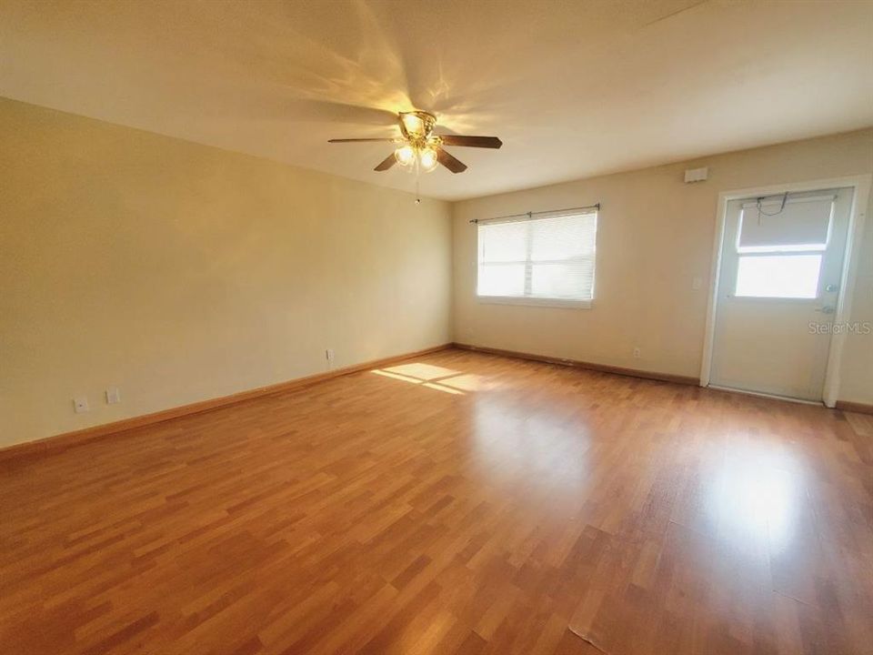 En Renta: $1,400 (2 camas, 2 baños, 960 Pies cuadrados)