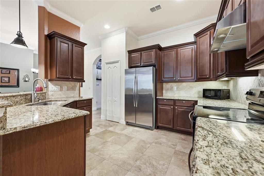 For Sale: $475,000 (4 beds, 2 baths, 2120 Square Feet)