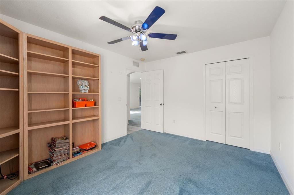 En Venta: $270,000 (3 camas, 2 baños, 2000 Pies cuadrados)