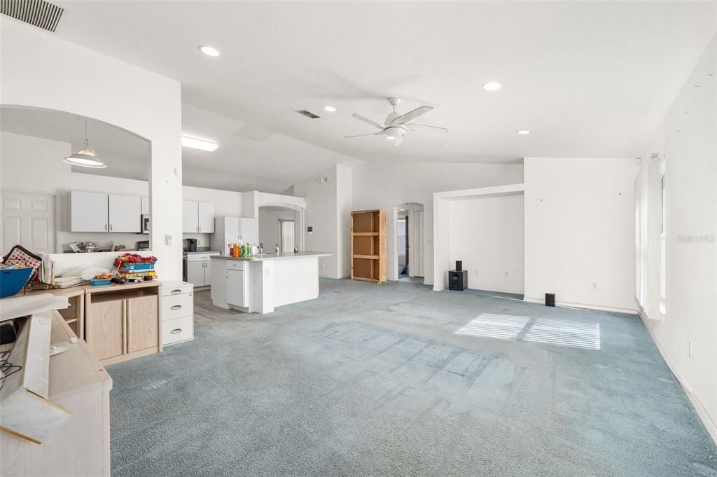 En Venta: $270,000 (3 camas, 2 baños, 2000 Pies cuadrados)