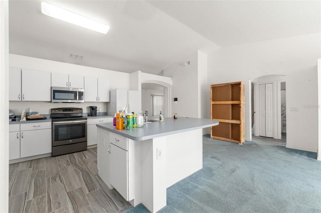 En Venta: $270,000 (3 camas, 2 baños, 2000 Pies cuadrados)