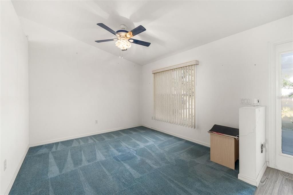 En Venta: $270,000 (3 camas, 2 baños, 2000 Pies cuadrados)