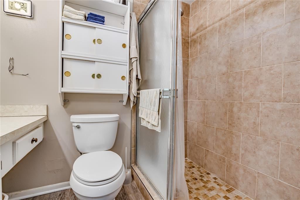 For Sale: $179,900 (2 beds, 2 baths, 945 Square Feet)
