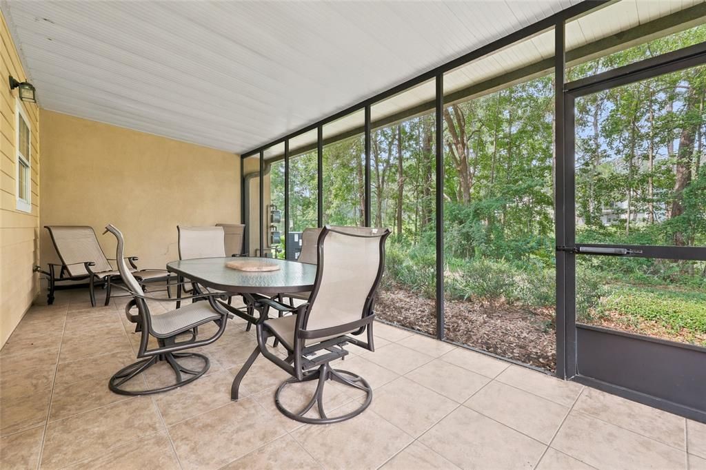 For Sale: $229,000 (2 beds, 2 baths, 1200 Square Feet)