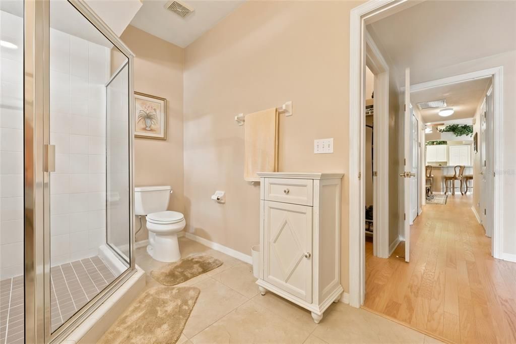 For Sale: $229,000 (2 beds, 2 baths, 1200 Square Feet)