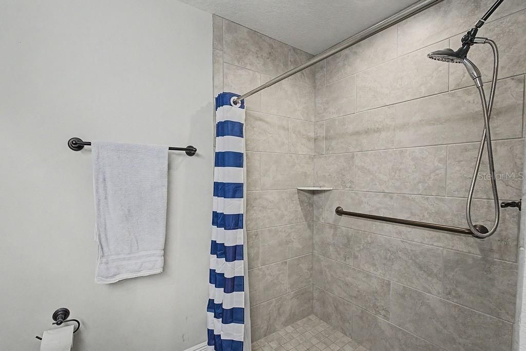 На продажу: $275,900 (3 спален, 2 ванн, 1453 Квадратных фут)