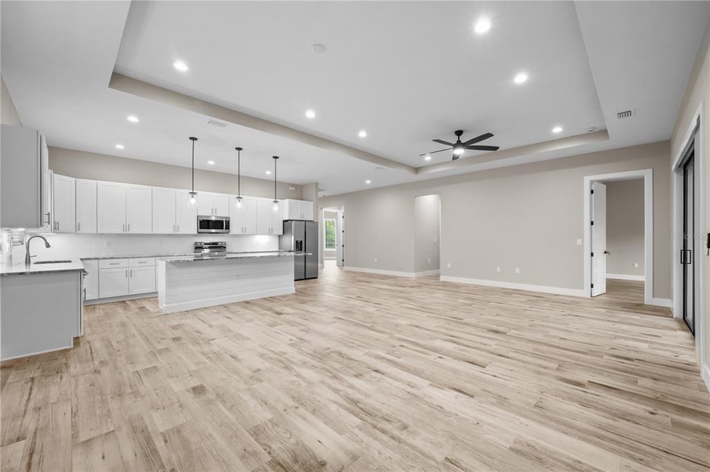 На продажу: $369,000 (3 спален, 2 ванн, 1710 Квадратных фут)