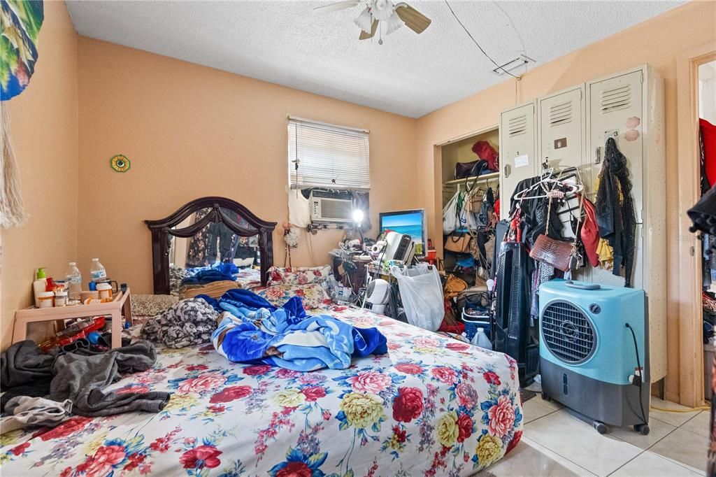 En Venta: $199,990 (4 camas, 1 baños, 1248 Pies cuadrados)