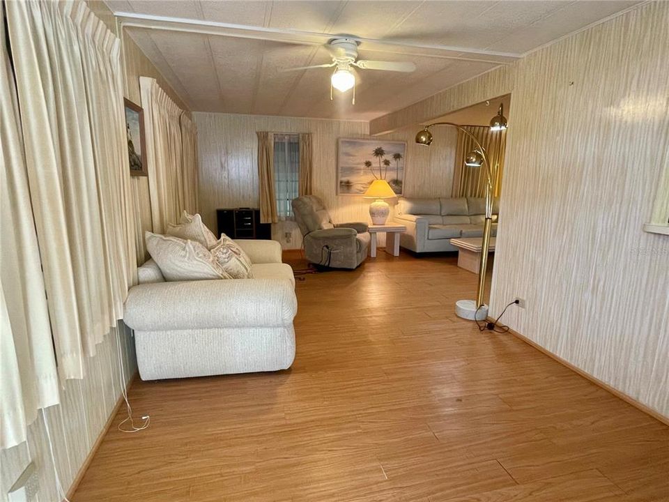 For Sale: $110,000 (2 beds, 2 baths, 1152 Square Feet)