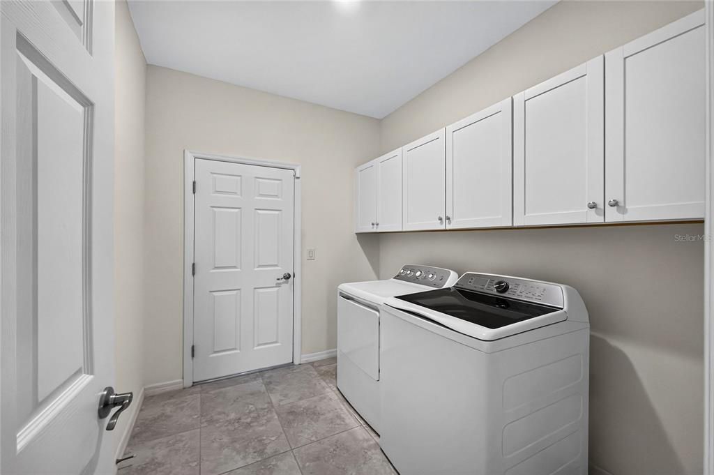 For Sale: $459,000 (4 beds, 2 baths, 1806 Square Feet)