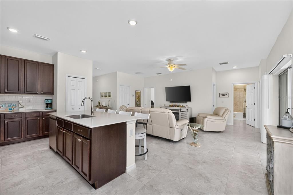 For Sale: $459,000 (4 beds, 2 baths, 1806 Square Feet)
