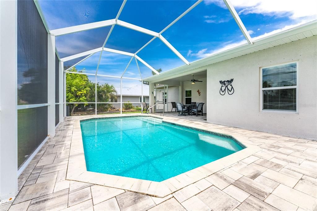 For Sale: $459,000 (4 beds, 2 baths, 1806 Square Feet)