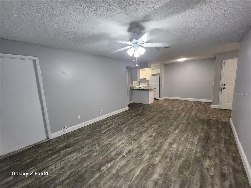 На продажу: $129,900 (2 спален, 2 ванн, 918 Квадратных фут)