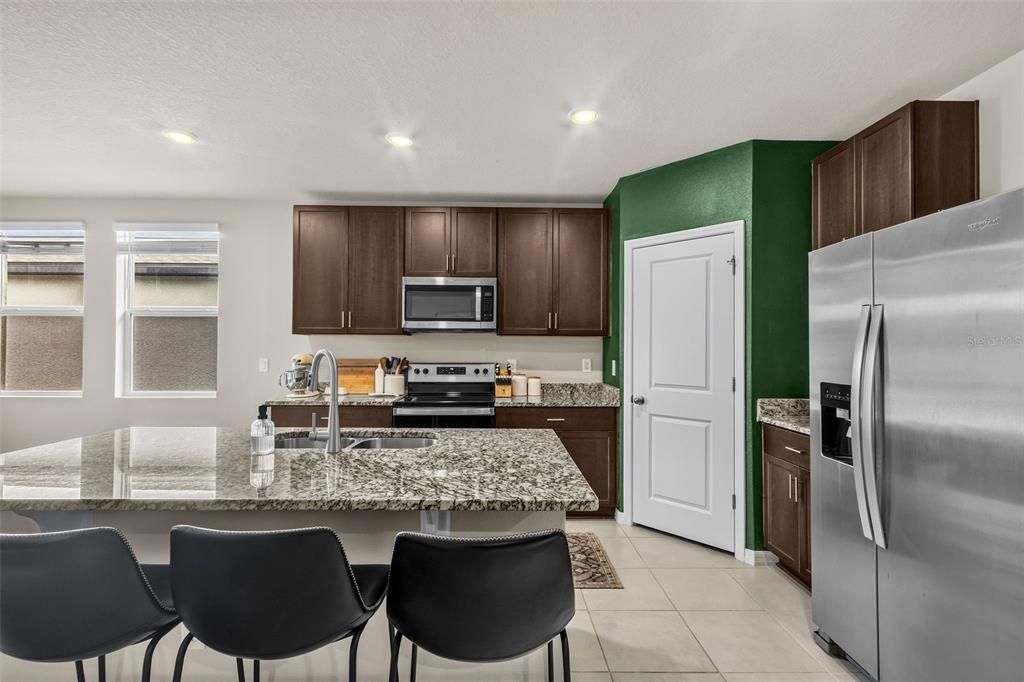 For Sale: $369,000 (3 beds, 2 baths, 1694 Square Feet)