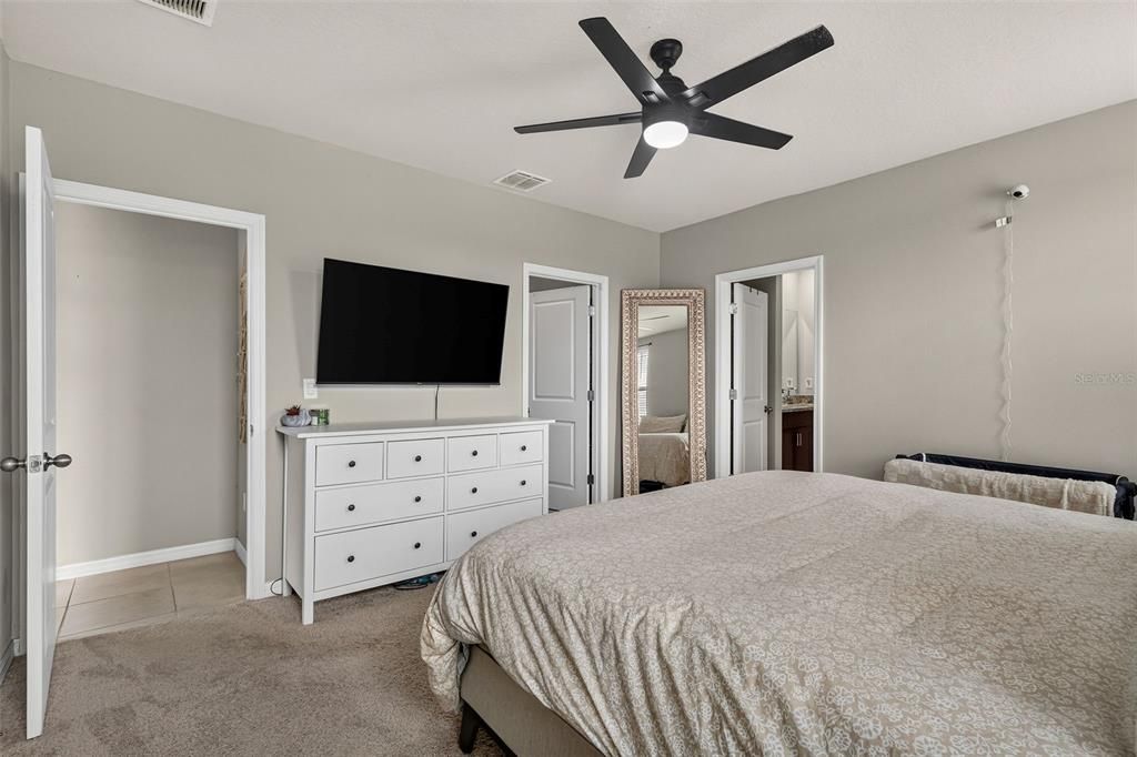 For Sale: $369,000 (3 beds, 2 baths, 1694 Square Feet)