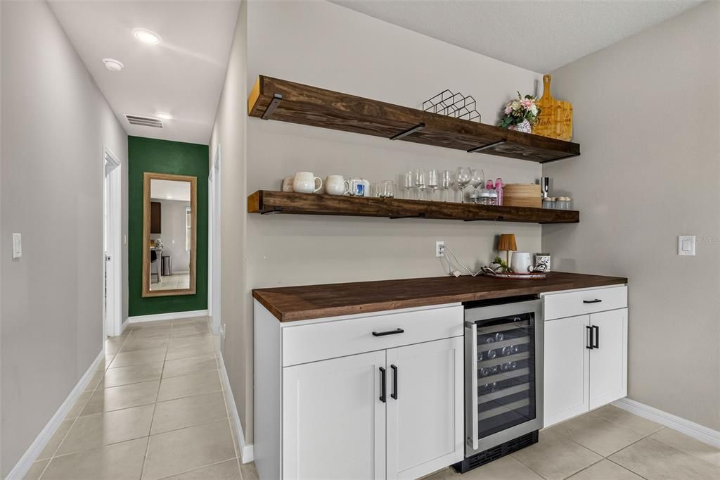For Sale: $369,000 (3 beds, 2 baths, 1694 Square Feet)