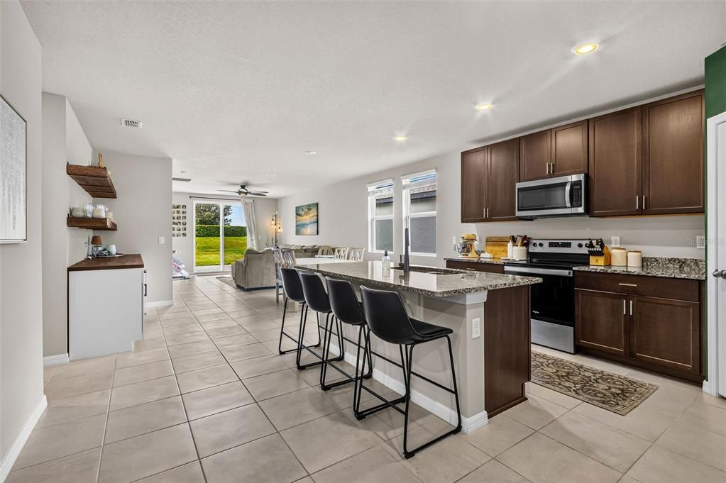 For Sale: $369,000 (3 beds, 2 baths, 1694 Square Feet)