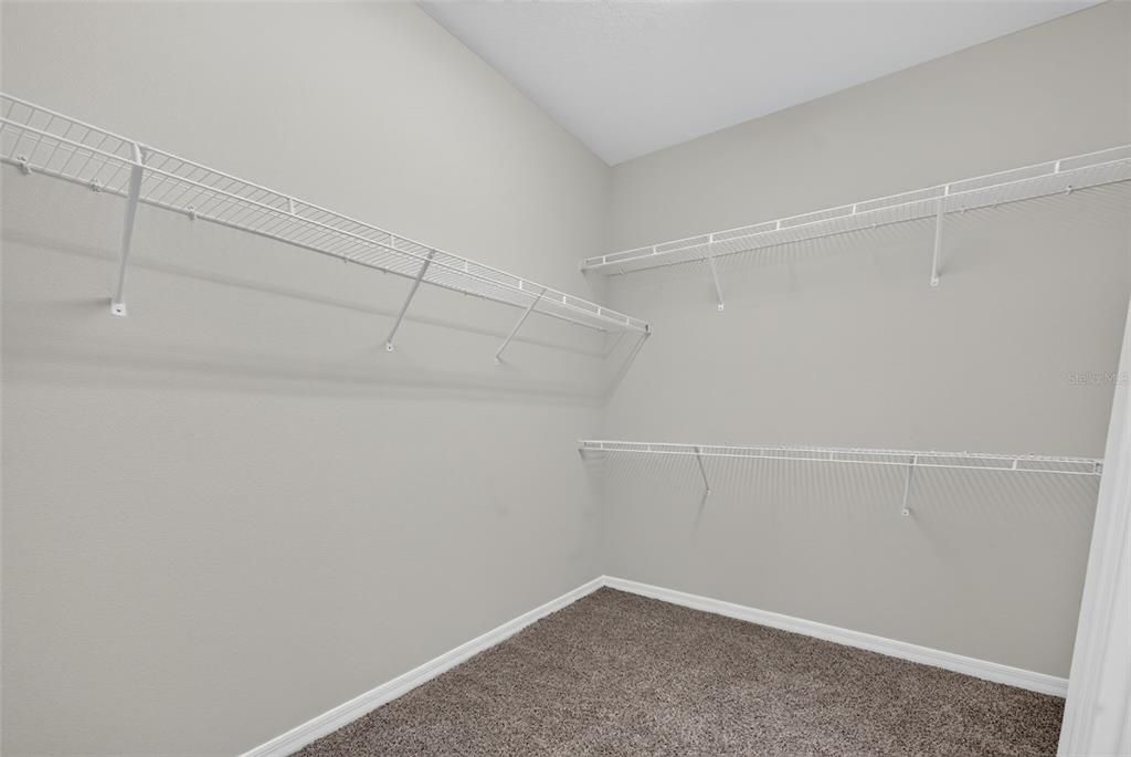 For Rent: $2,450 (3 beds, 2 baths, 1807 Square Feet)