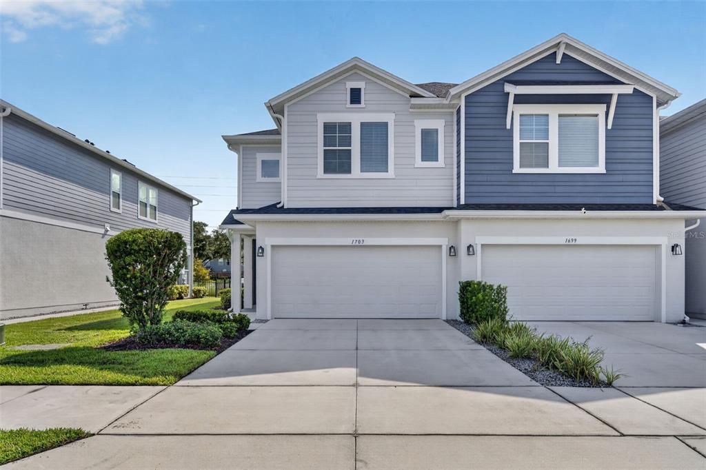 For Rent: $2,450 (3 beds, 2 baths, 1807 Square Feet)