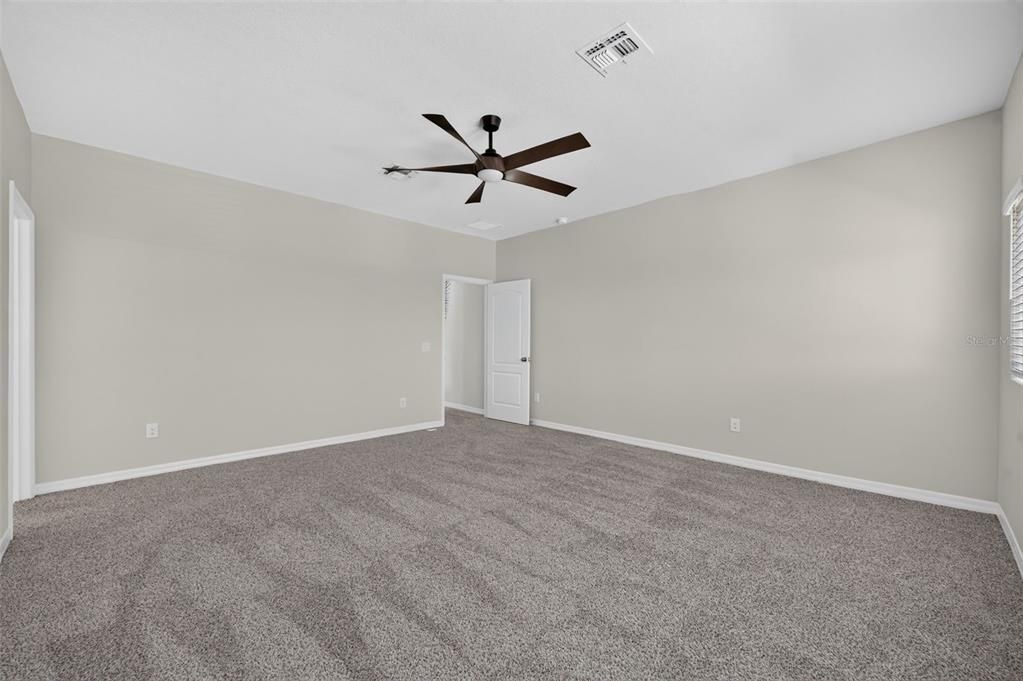 For Rent: $2,450 (3 beds, 2 baths, 1807 Square Feet)