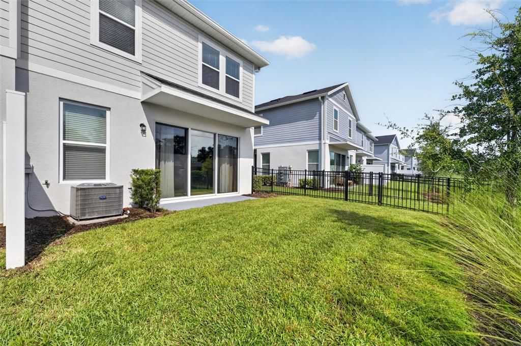 For Rent: $2,450 (3 beds, 2 baths, 1807 Square Feet)