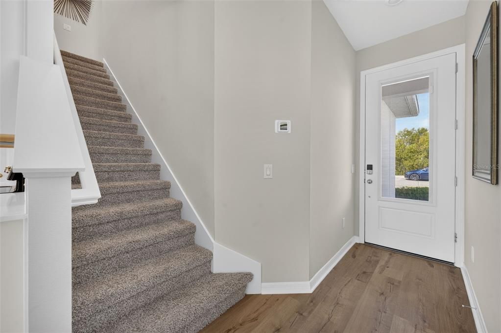 For Rent: $2,450 (3 beds, 2 baths, 1807 Square Feet)