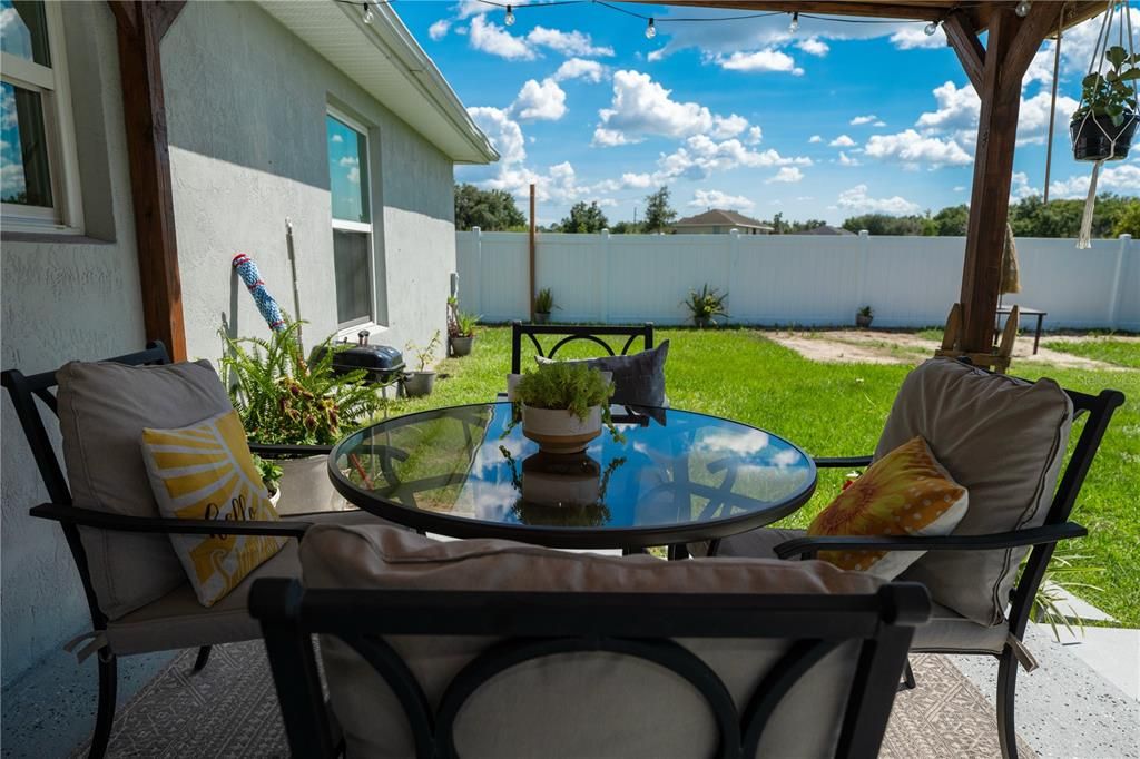 На продажу: $239,000 (3 спален, 2 ванн, 1433 Квадратных фут)