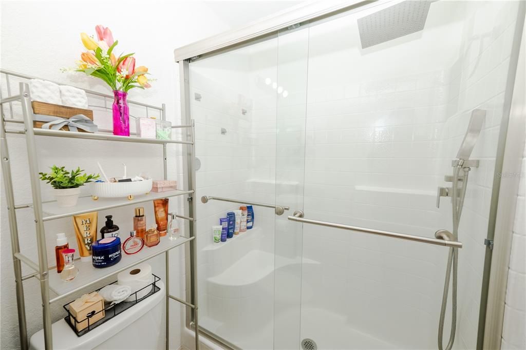 На продажу: $239,000 (3 спален, 2 ванн, 1433 Квадратных фут)