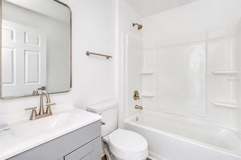 For Sale: $225,000 (3 beds, 2 baths, 1206 Square Feet)