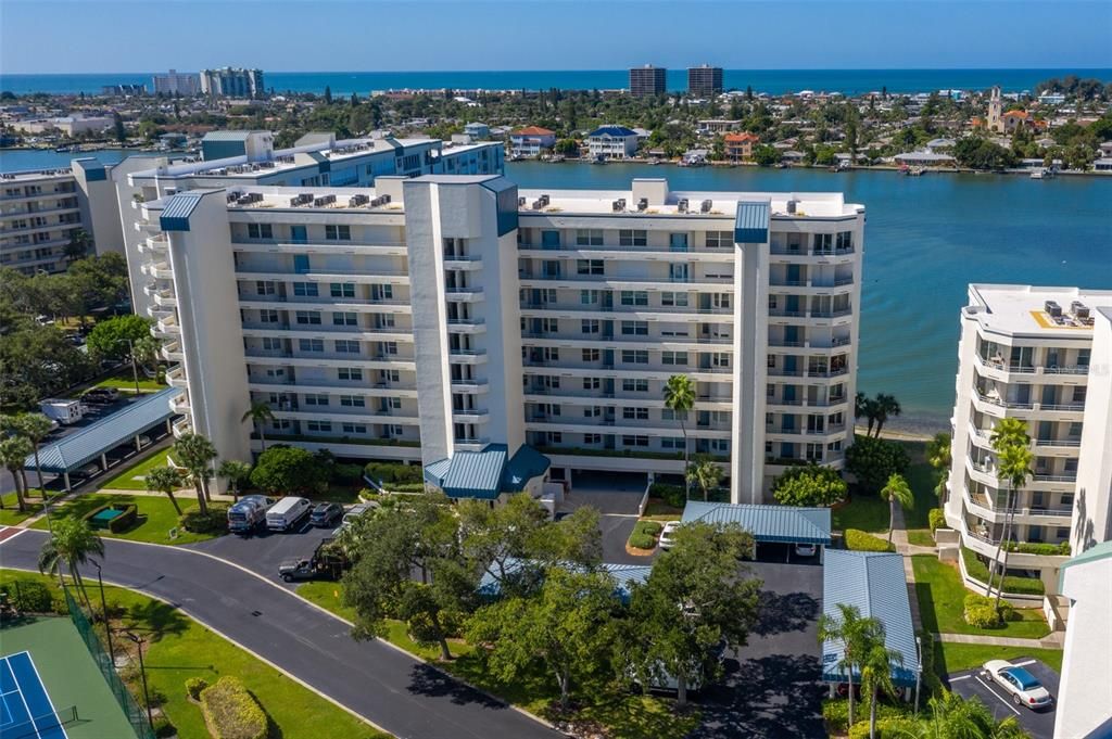 En Venta: $799,000 (2 camas, 2 baños, 1300 Pies cuadrados)