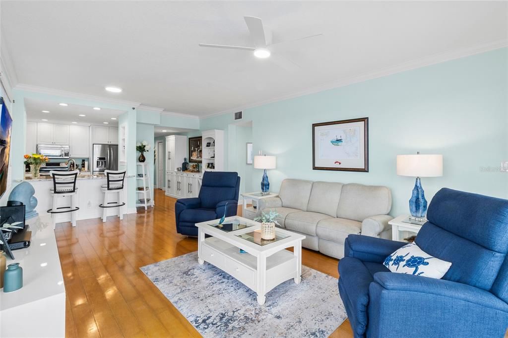 En Venta: $799,000 (2 camas, 2 baños, 1300 Pies cuadrados)
