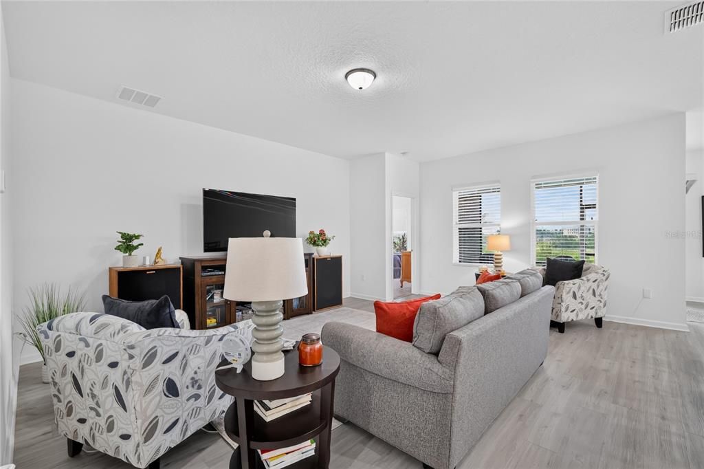 For Sale: $450,000 (3 beds, 2 baths, 1769 Square Feet)
