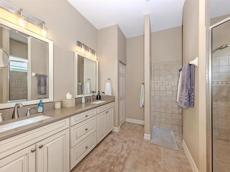 For Sale: $525,000 (3 beds, 2 baths, 1838 Square Feet)
