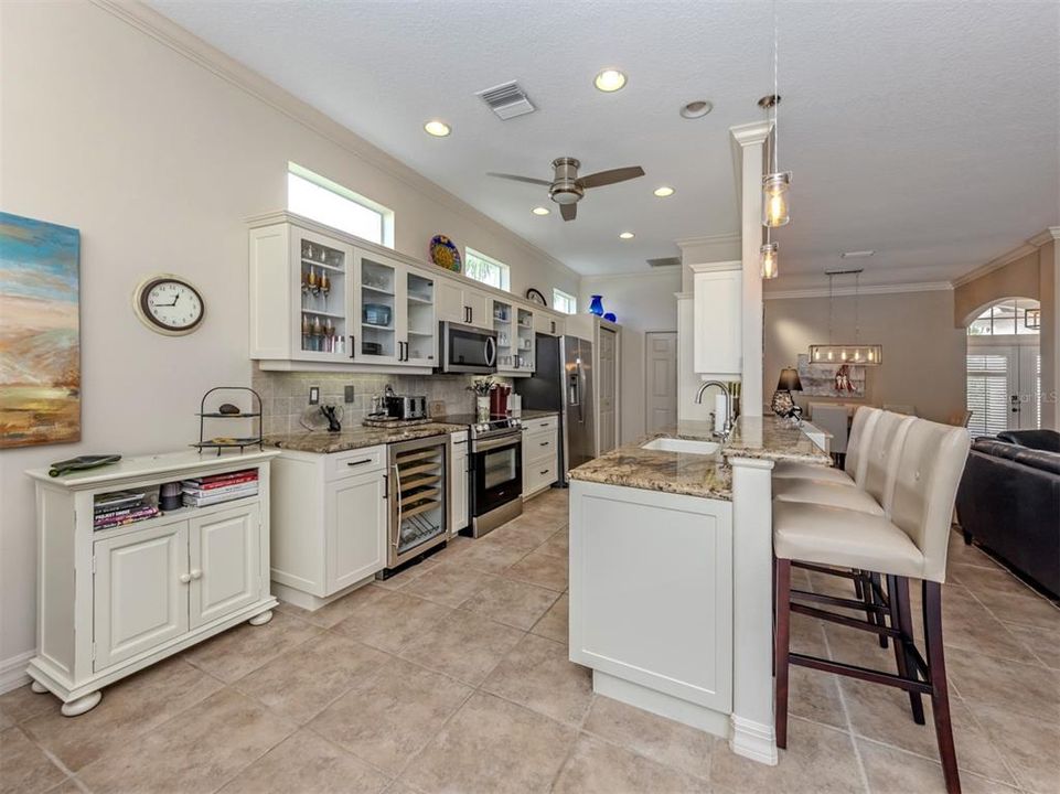 For Sale: $525,000 (3 beds, 2 baths, 1838 Square Feet)