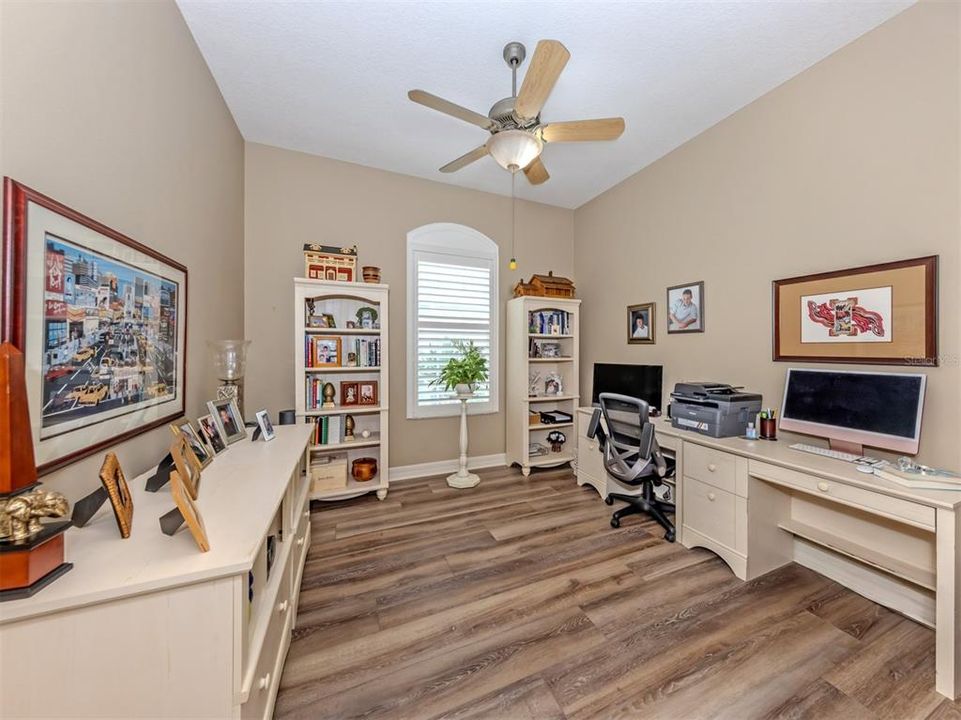 For Sale: $525,000 (3 beds, 2 baths, 1838 Square Feet)