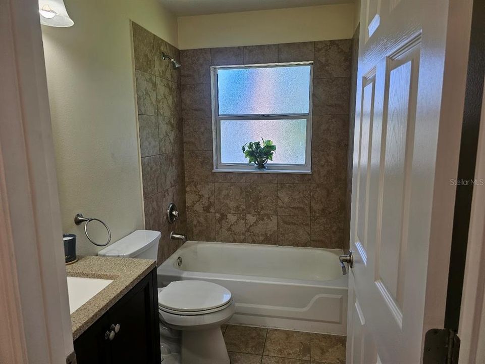 For Rent: $1,950 (3 beds, 2 baths, 1177 Square Feet)