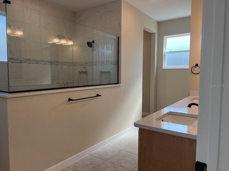En Renta: $2,399 (2 camas, 3 baños, 2476 Pies cuadrados)