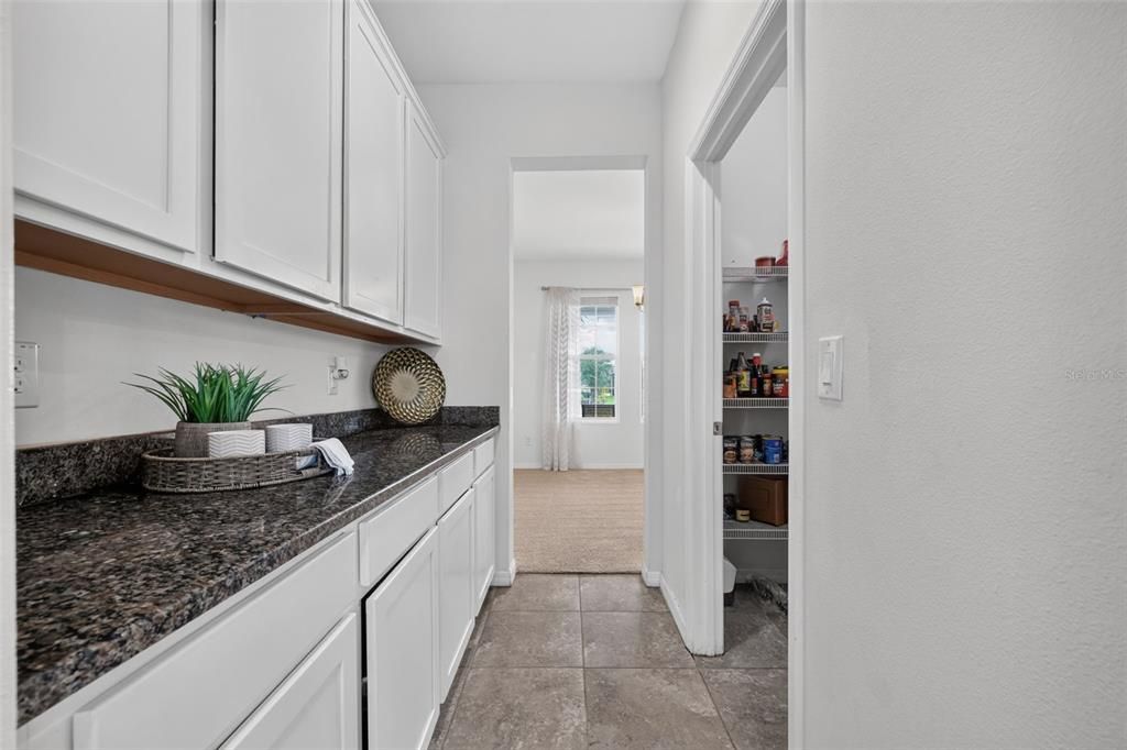 На продажу: $465,000 (4 спален, 3 ванн, 3213 Квадратных фут)